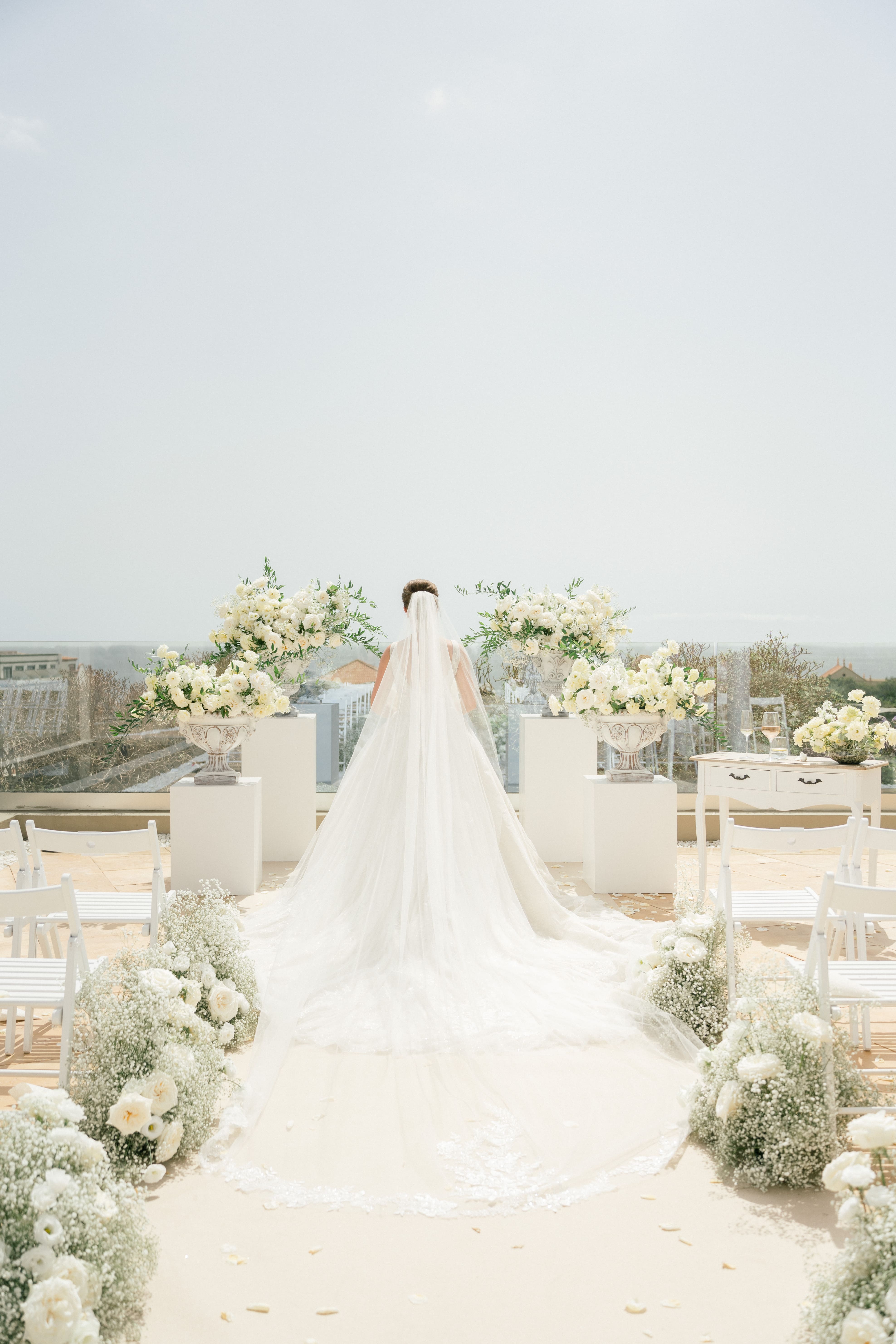 Book your wedding day in GF VICTORIA